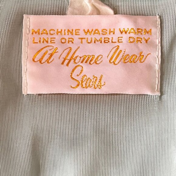 Vtg Sears Pastel Mint Green Quilted Embroidered Long Robe Zipper Pockets READ - Picture 7 of 10